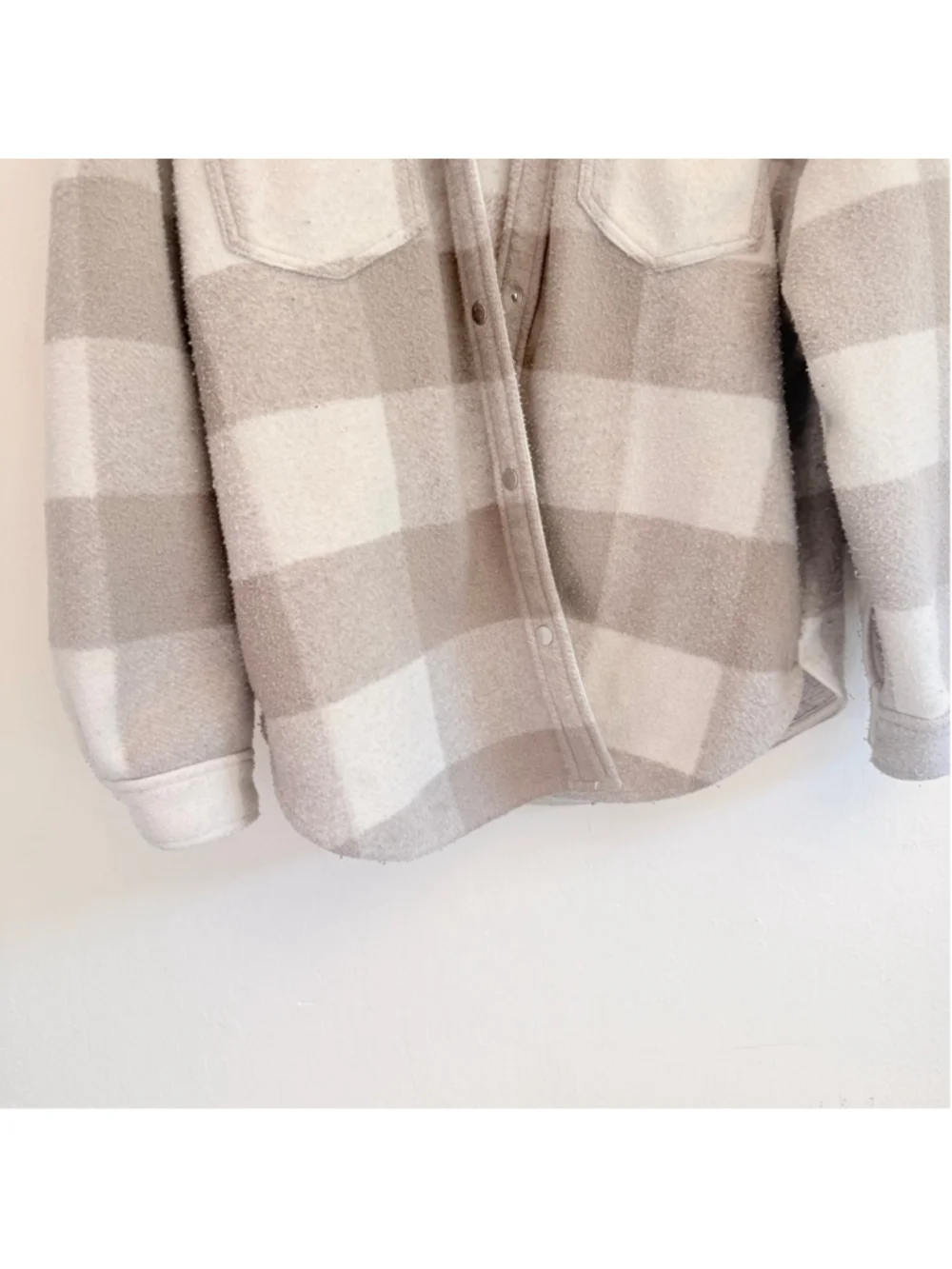 Abercrombie & Fitch Men’s Plaid Gray/Cream Shacket Size XL